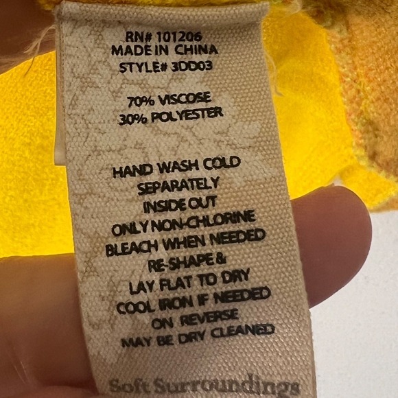 Soft Surroundings Floral Soft Knit Top Bird of Paradise V-Neck Sweater Yellow PM - Picture 4 of 14